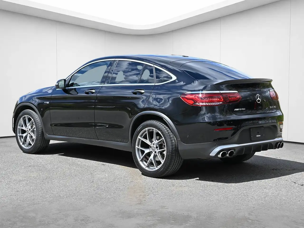 Mercedes-Benz GLC снимка Mercedes-Benz GLC
