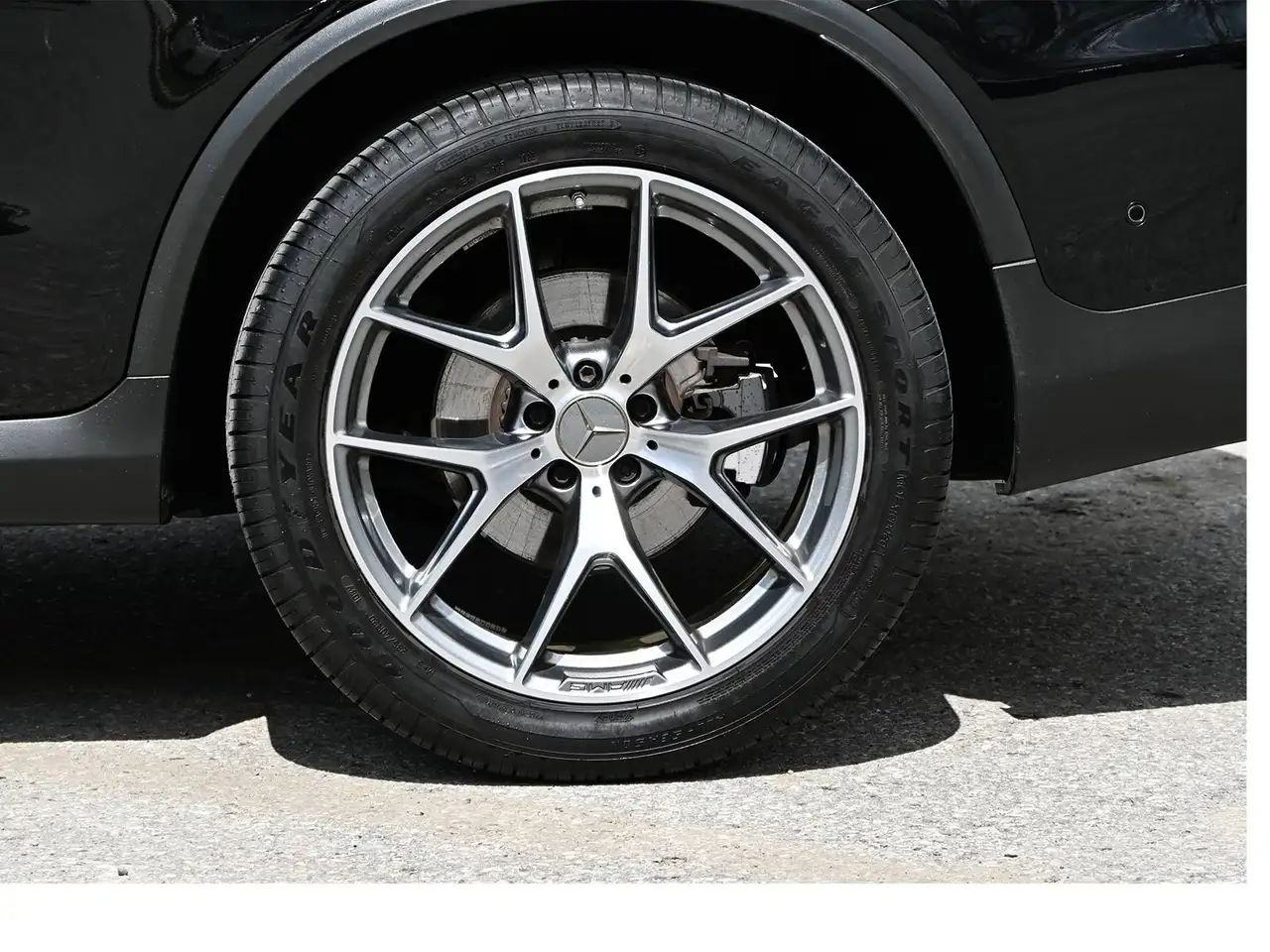 Mercedes-Benz GLC снимка Mercedes-Benz GLC