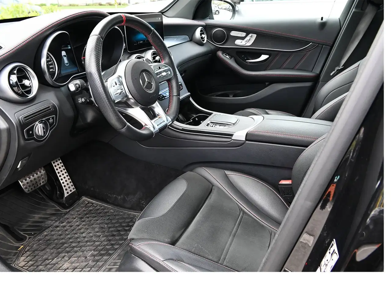 Mercedes-Benz GLC снимка Mercedes-Benz GLC