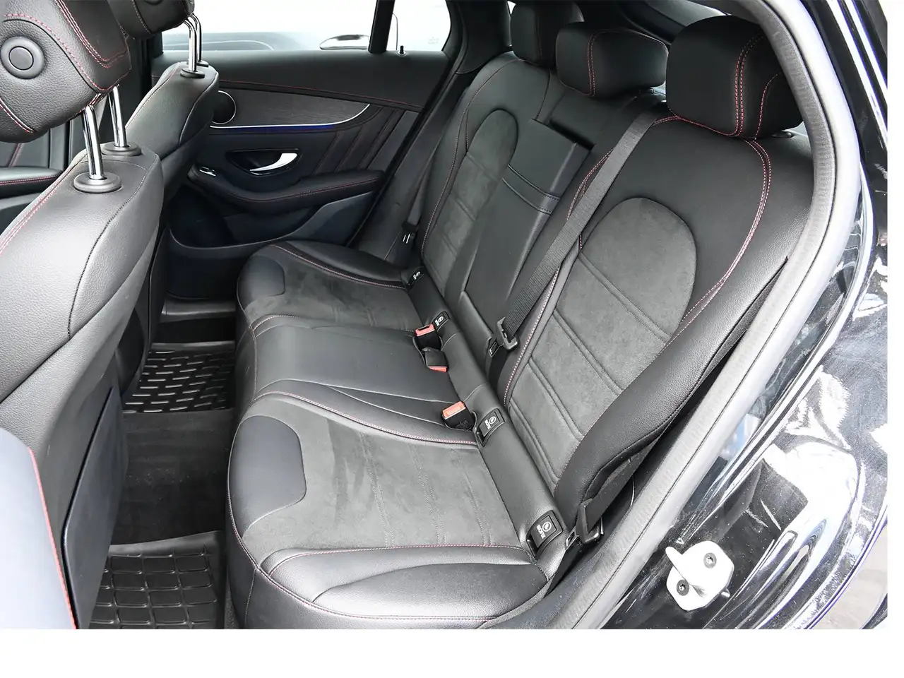 Mercedes-Benz GLC снимка Mercedes-Benz GLC