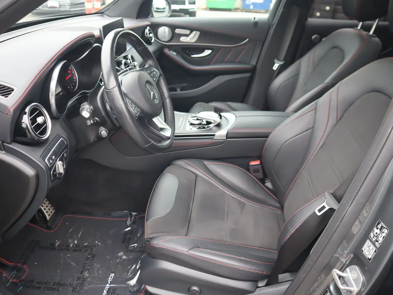 Mercedes-Benz GLC снимка Mercedes-Benz GLC