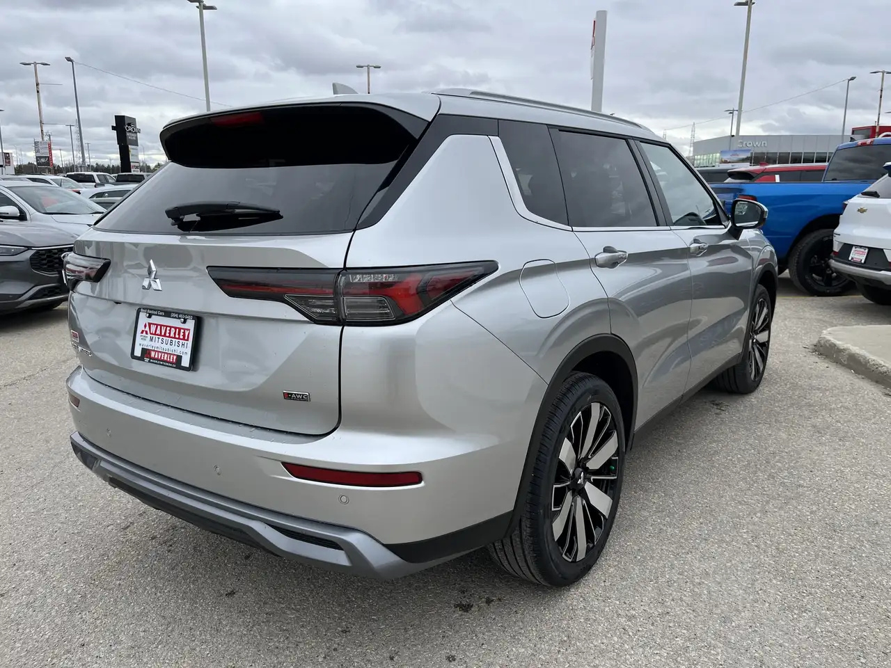 Mitsubishi Outlander снимка Mitsubishi Outlander
