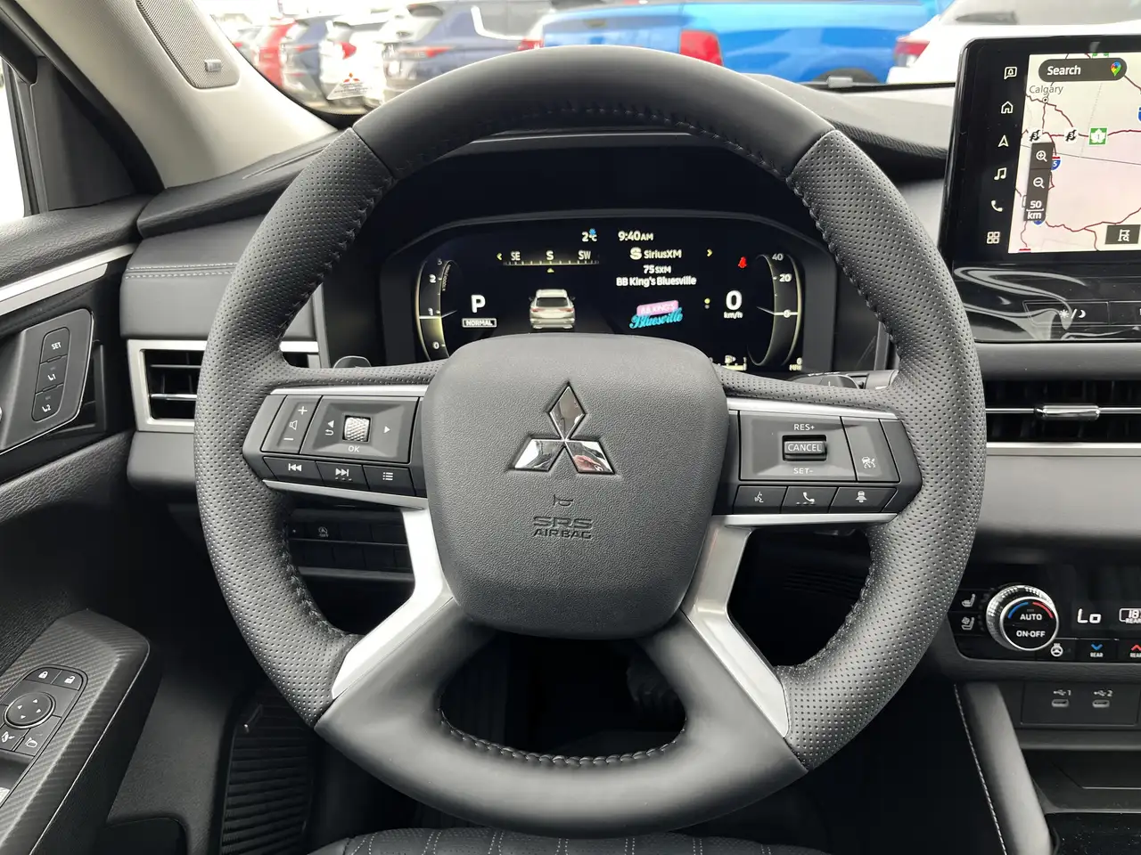 Mitsubishi Outlander снимка Mitsubishi Outlander