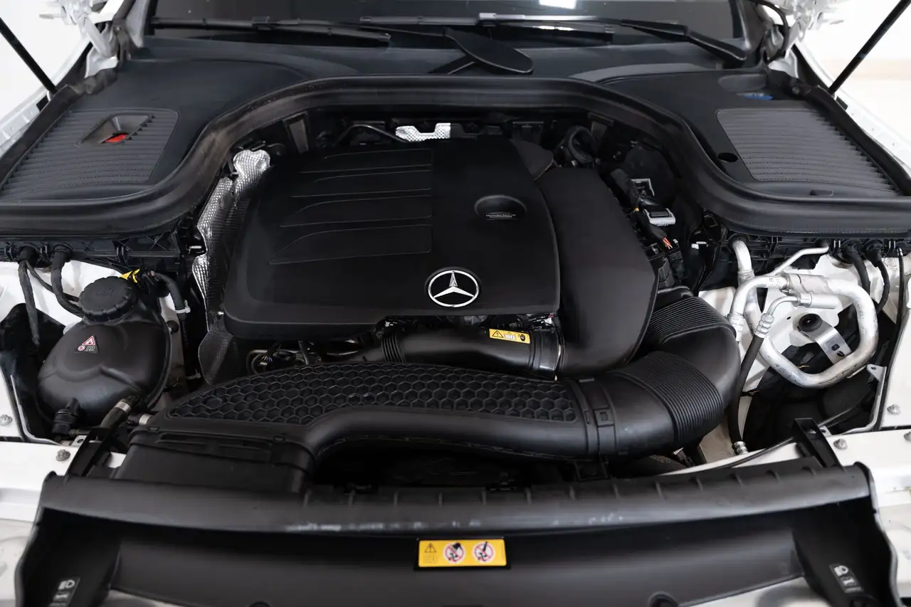 Mercedes-Benz GLC снимка Mercedes-Benz GLC