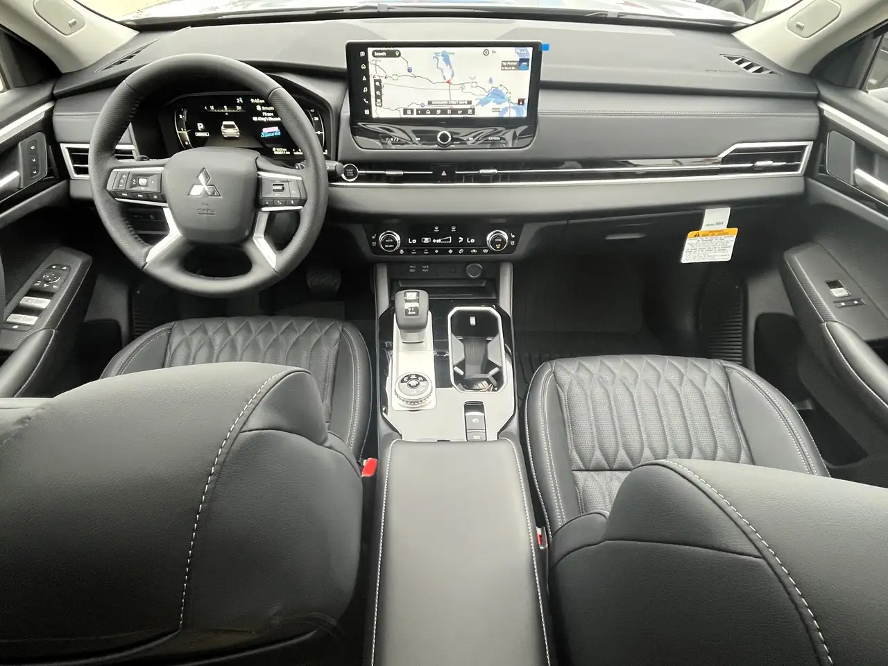 Mitsubishi Outlander снимка Mitsubishi Outlander