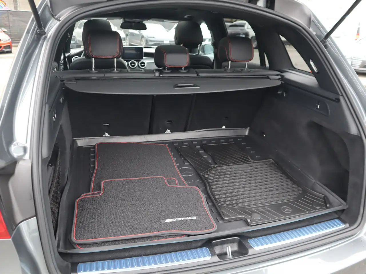 Mercedes-Benz GLC снимка Mercedes-Benz GLC
