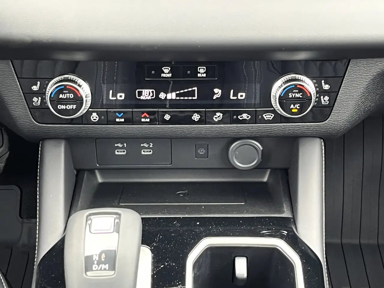 Mitsubishi Outlander снимка Mitsubishi Outlander