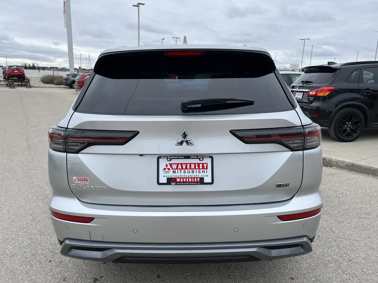 Mitsubishi Outlander снимка Mitsubishi Outlander