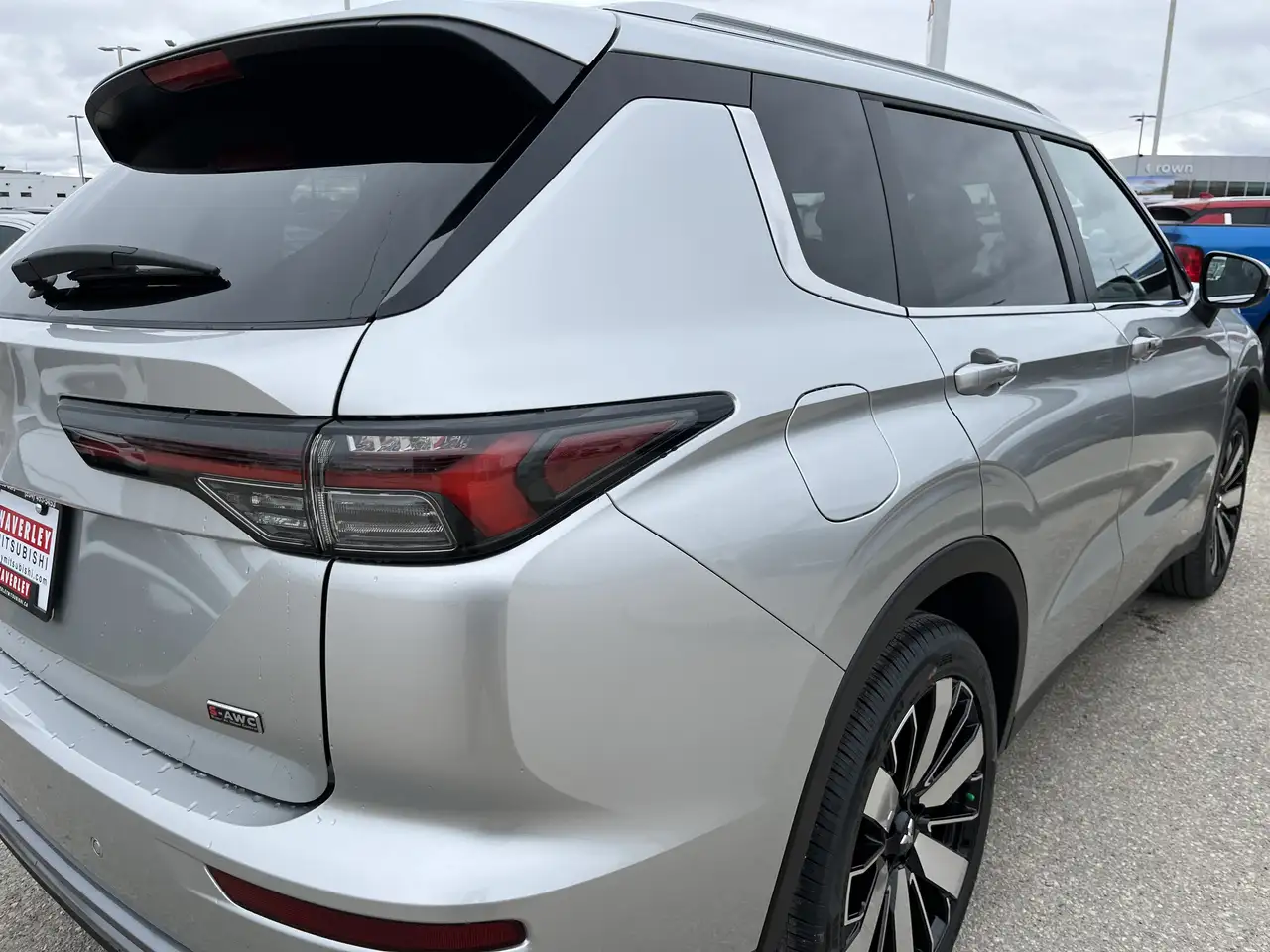 Mitsubishi Outlander снимка Mitsubishi Outlander