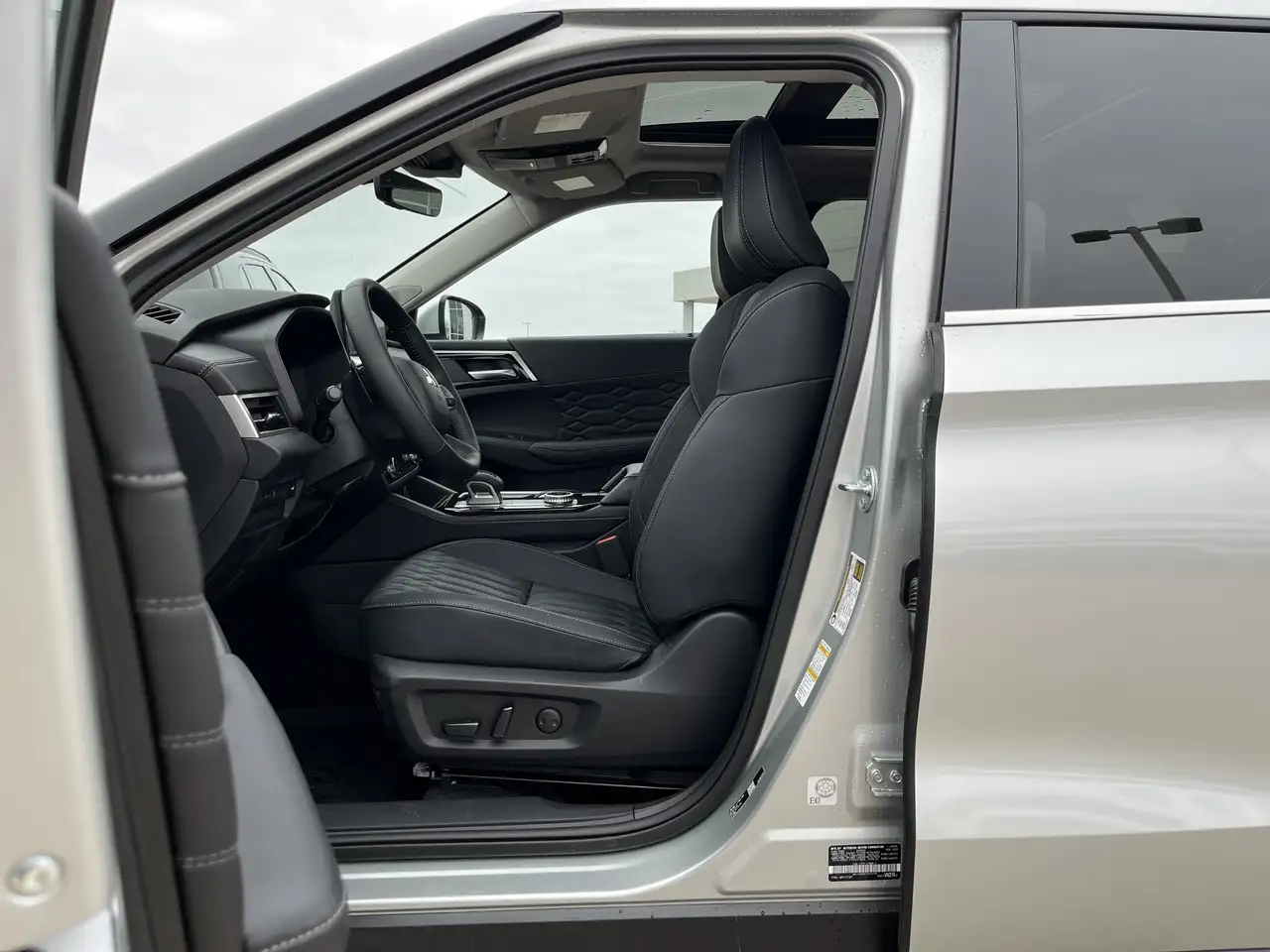 Mitsubishi Outlander снимка Mitsubishi Outlander