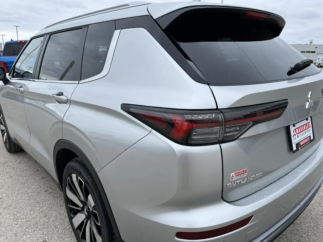 Mitsubishi Outlander снимка Mitsubishi Outlander
