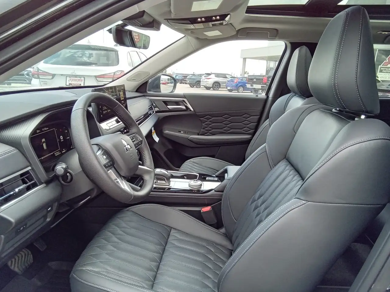 Mitsubishi Outlander снимка Mitsubishi Outlander