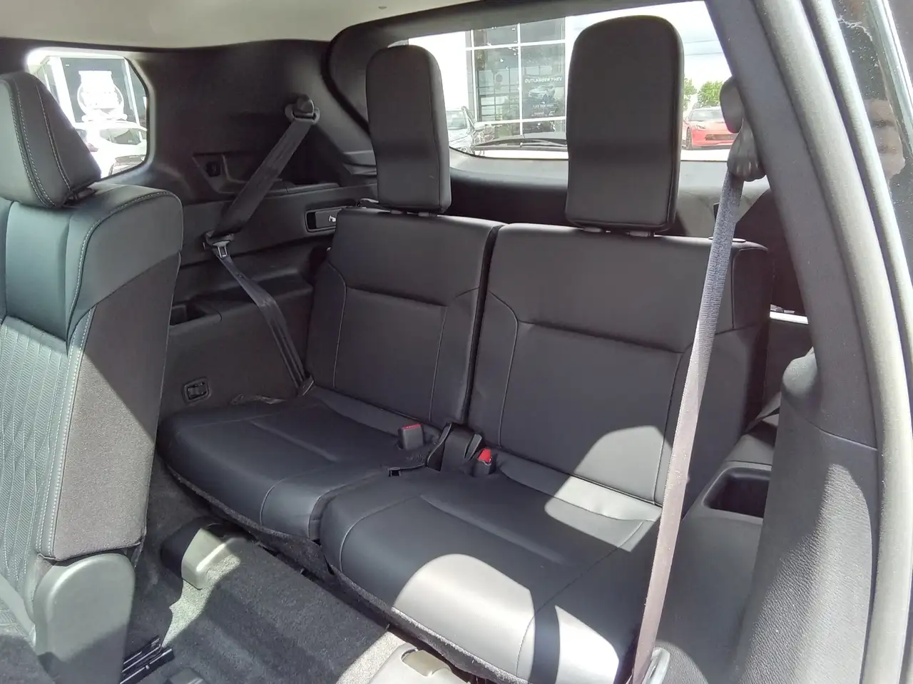 Mitsubishi Outlander снимка Mitsubishi Outlander