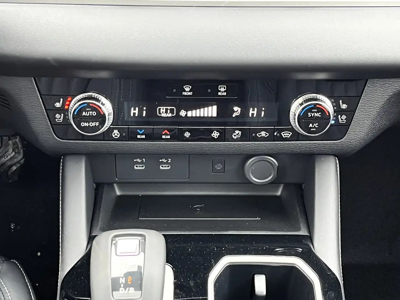 Mitsubishi Outlander снимка Mitsubishi Outlander