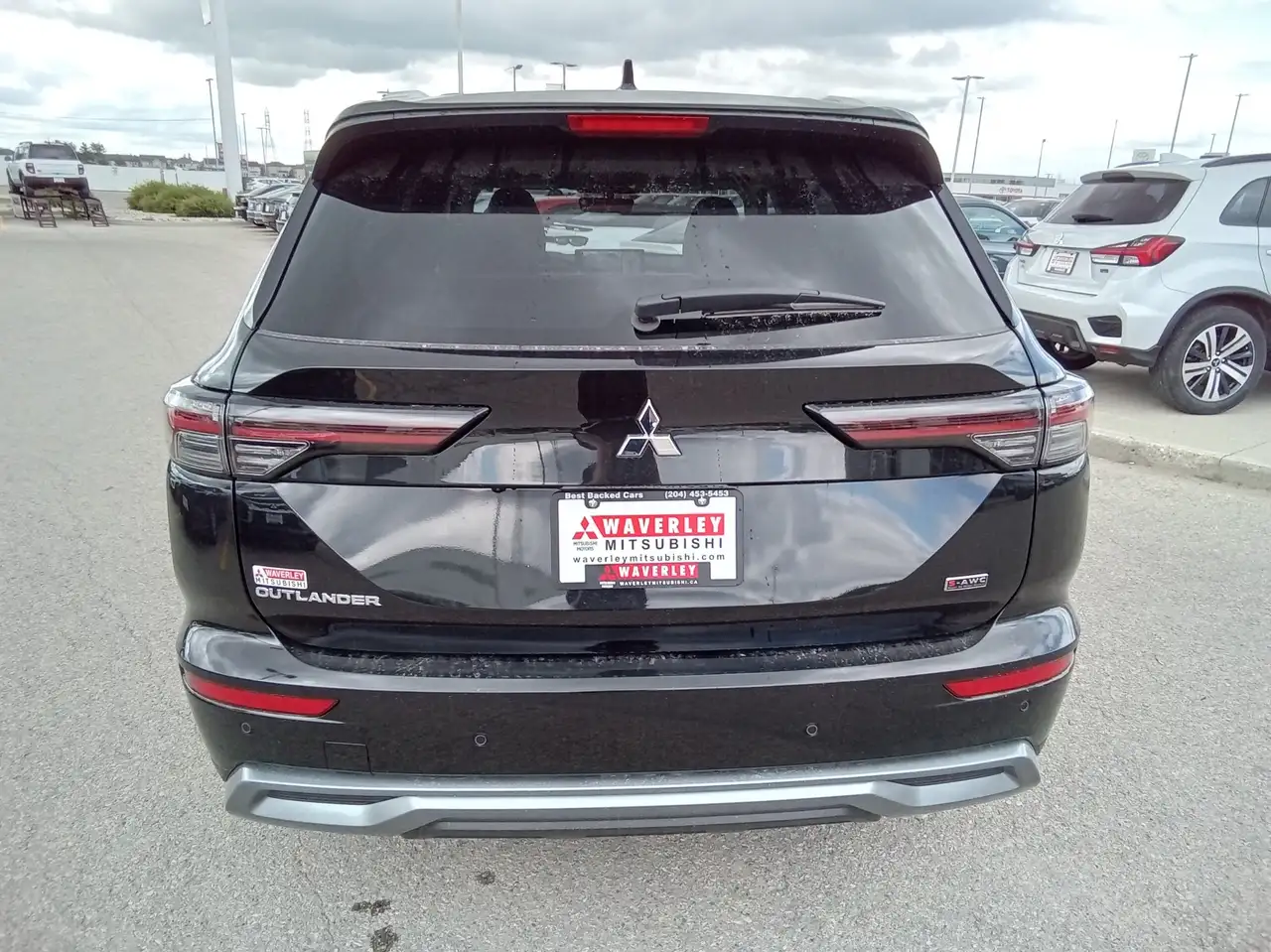 Mitsubishi Outlander снимка Mitsubishi Outlander
