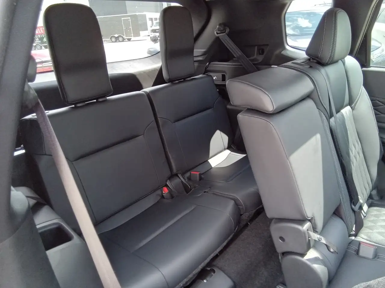 Mitsubishi Outlander снимка Mitsubishi Outlander