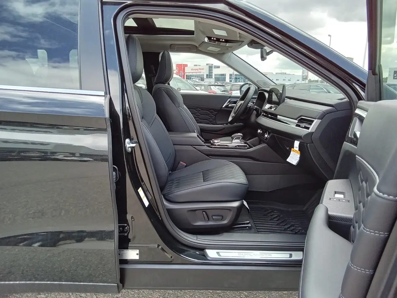 Mitsubishi Outlander снимка Mitsubishi Outlander