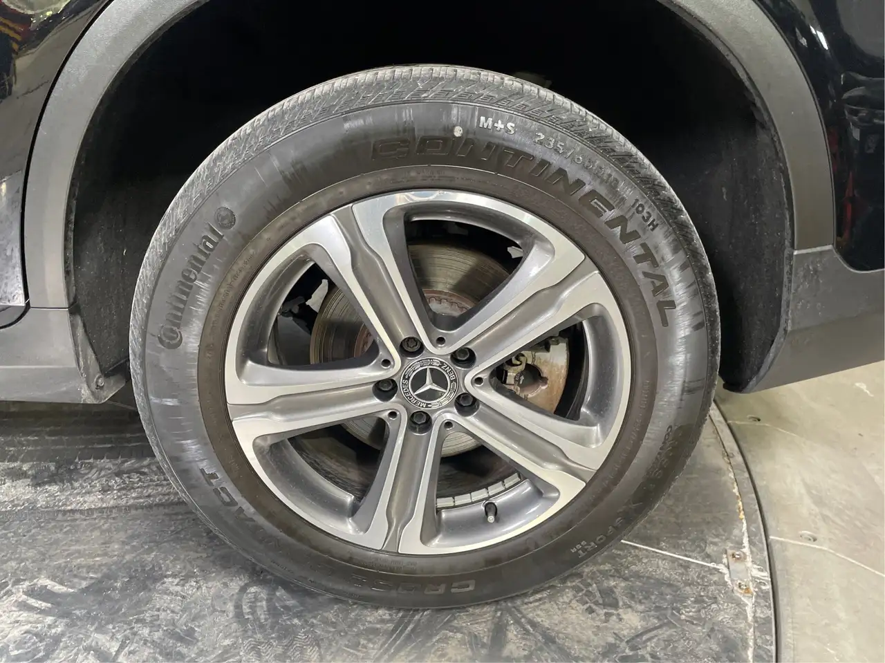 Mercedes-Benz GLC снимка Mercedes-Benz GLC