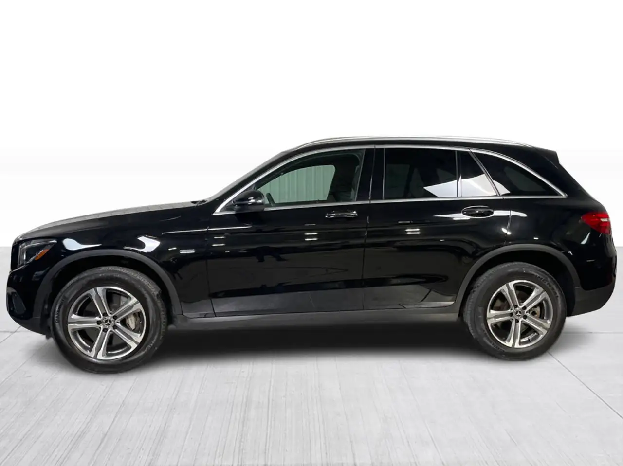 Mercedes-Benz GLC снимка Mercedes-Benz GLC