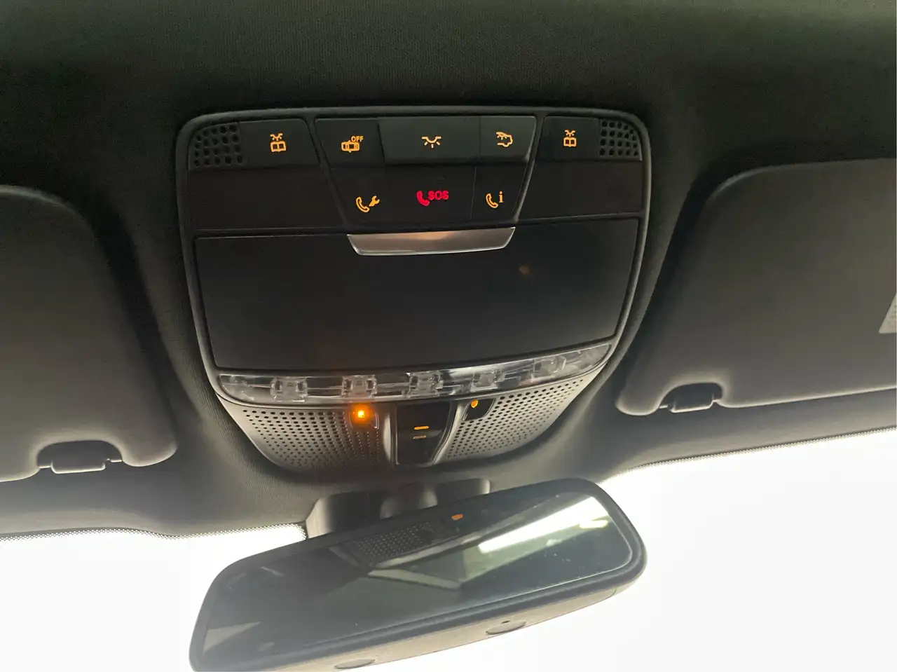 Mercedes-Benz GLC снимка Mercedes-Benz GLC