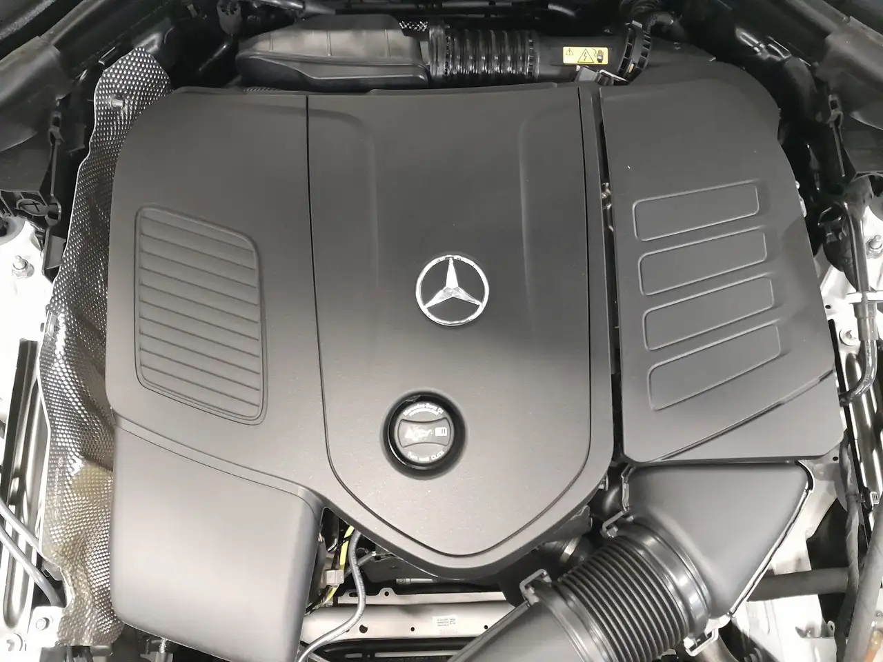 Mercedes-Benz GLC снимка Mercedes-Benz GLC