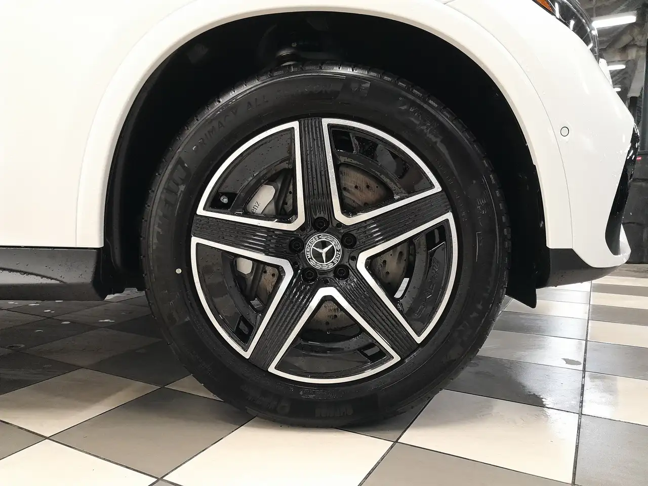 Mercedes-Benz GLC снимка Mercedes-Benz GLC