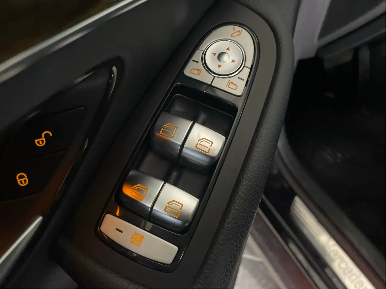 Mercedes-Benz GLC снимка Mercedes-Benz GLC