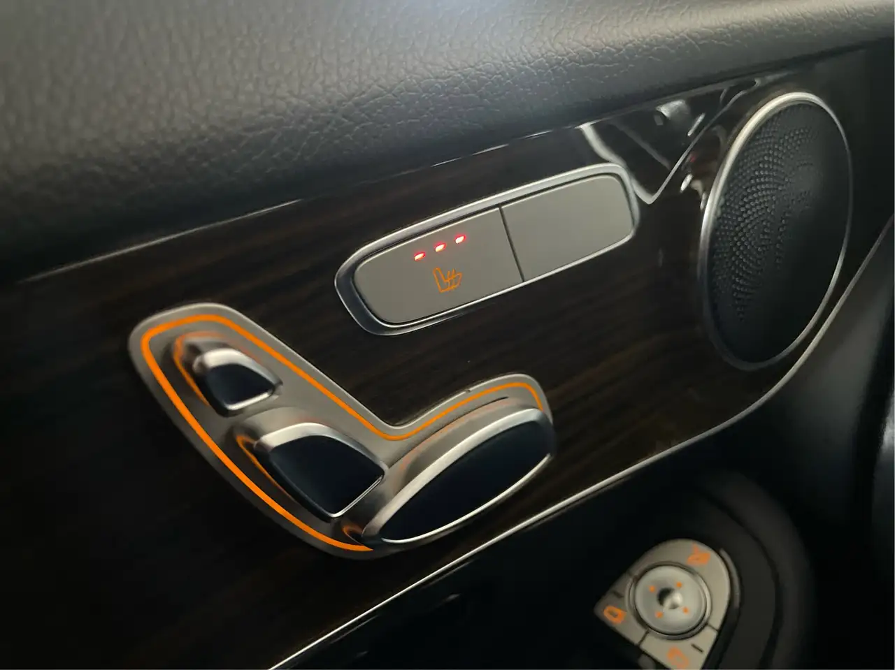 Mercedes-Benz GLC снимка Mercedes-Benz GLC