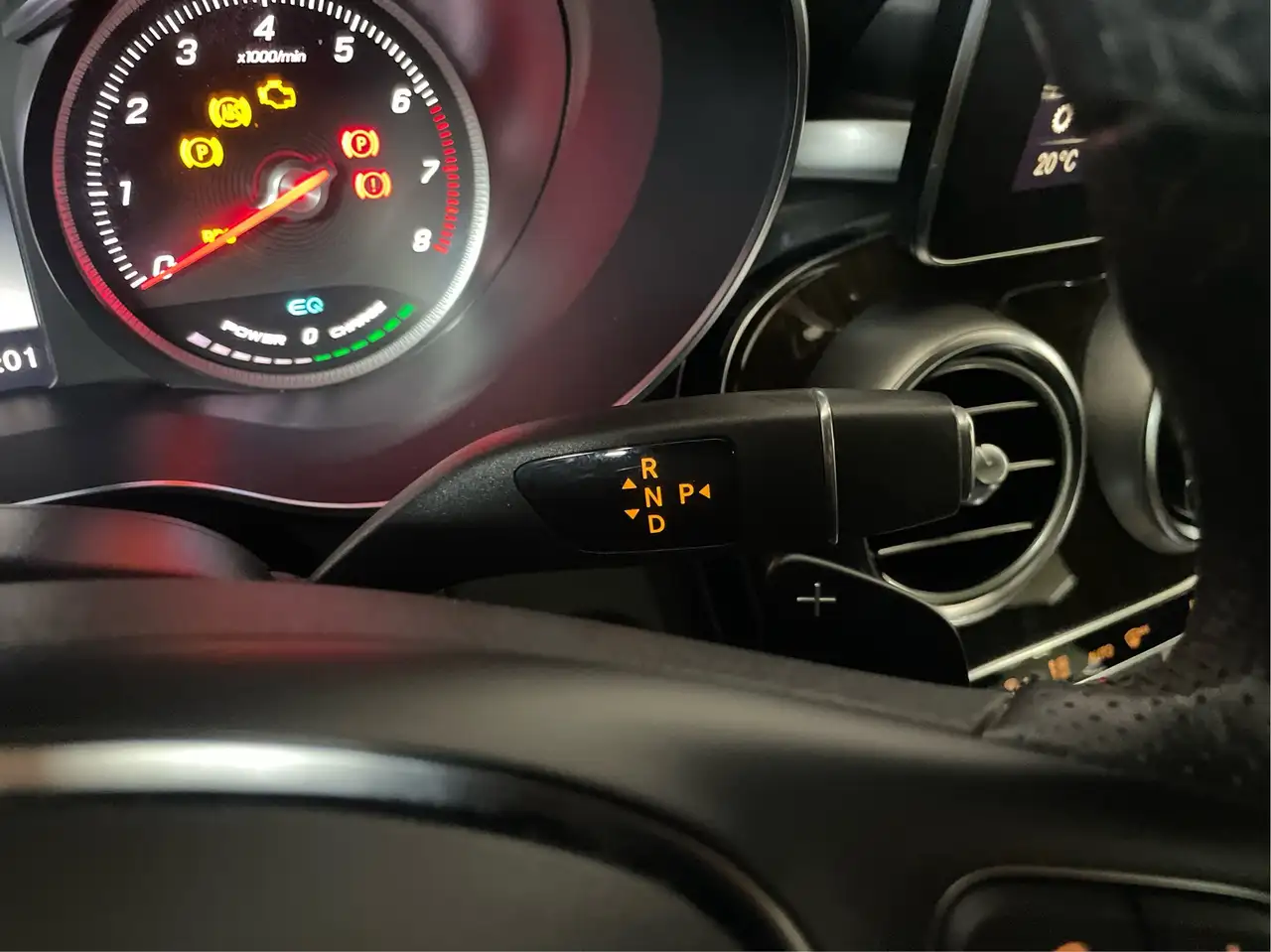Mercedes-Benz GLC снимка Mercedes-Benz GLC