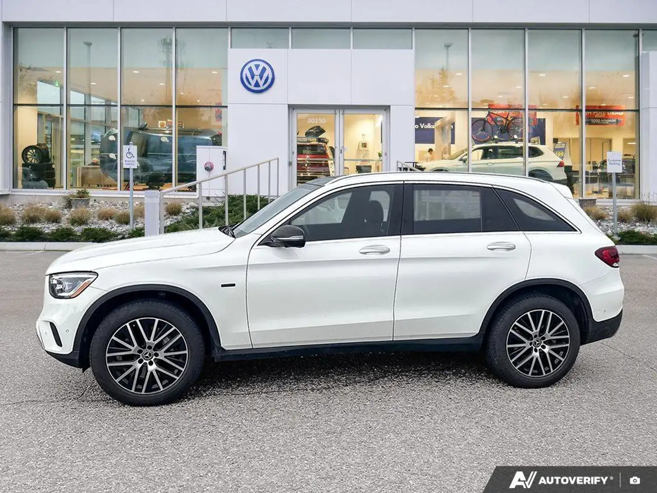 Mercedes-Benz GLC снимка Mercedes-Benz GLC