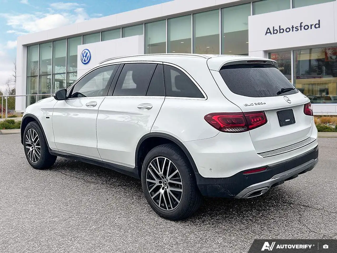 Mercedes-Benz GLC снимка Mercedes-Benz GLC
