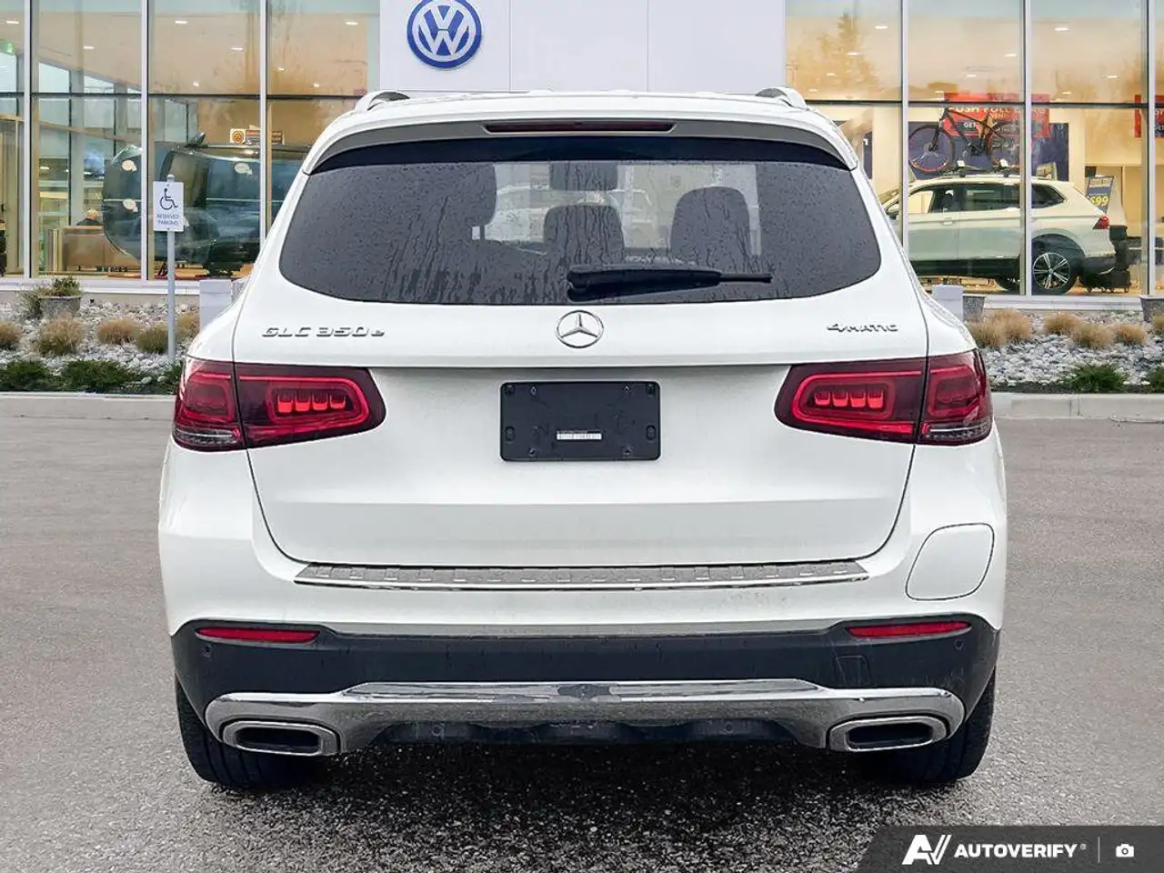 Mercedes-Benz GLC снимка Mercedes-Benz GLC