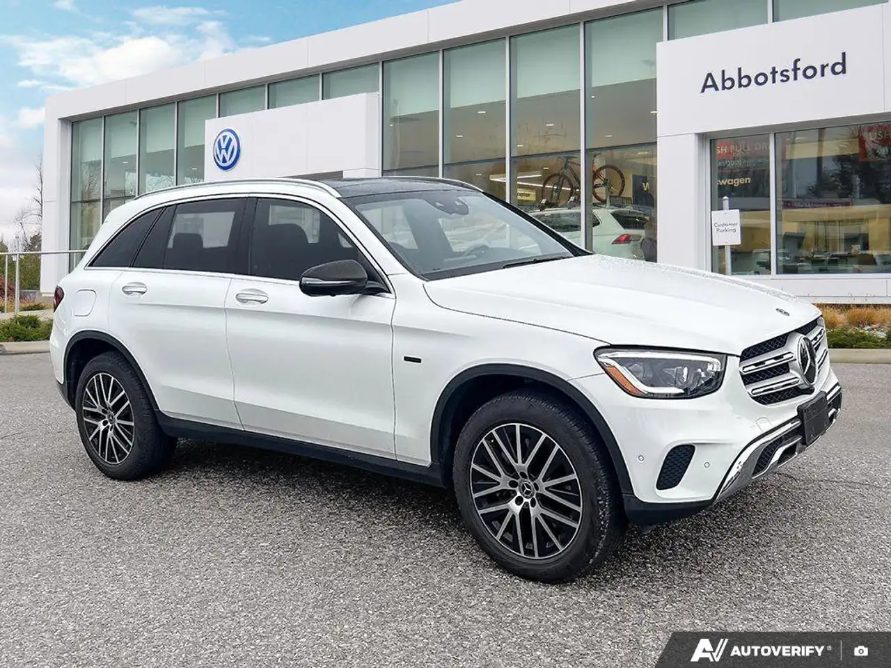 Mercedes-Benz GLC снимка Mercedes-Benz GLC