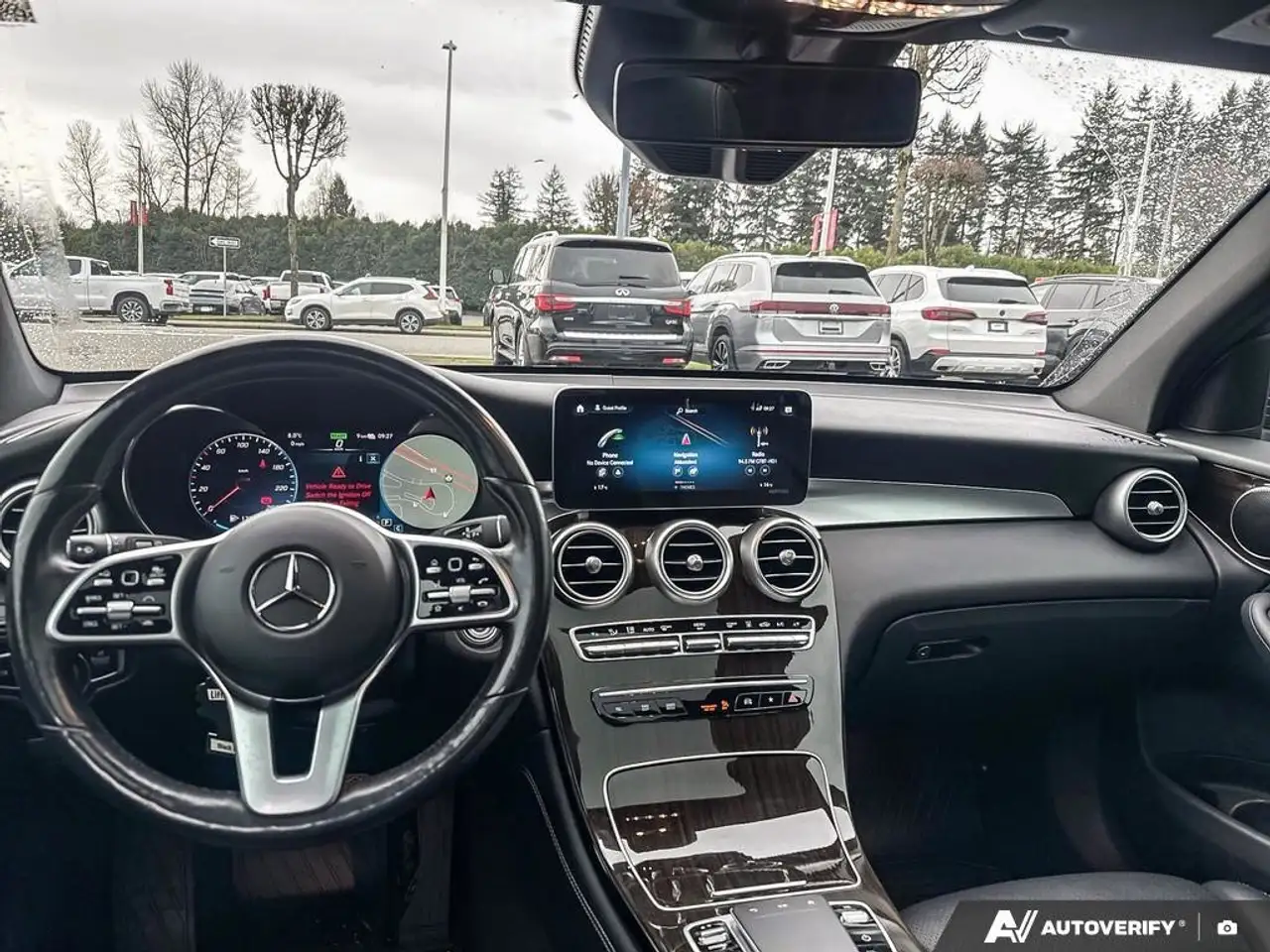 Mercedes-Benz GLC снимка Mercedes-Benz GLC