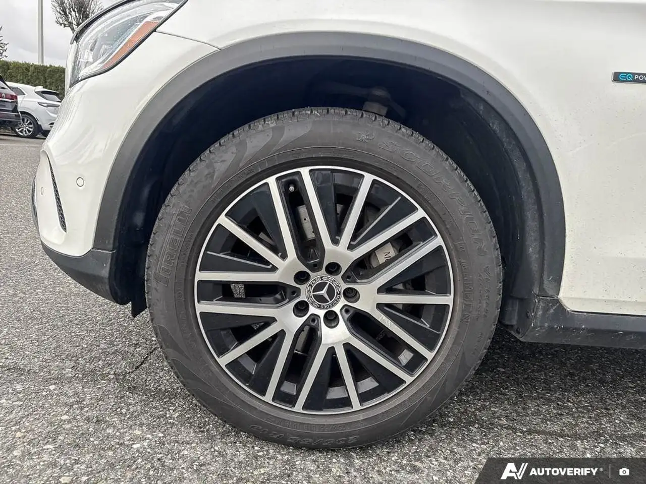 Mercedes-Benz GLC снимка Mercedes-Benz GLC