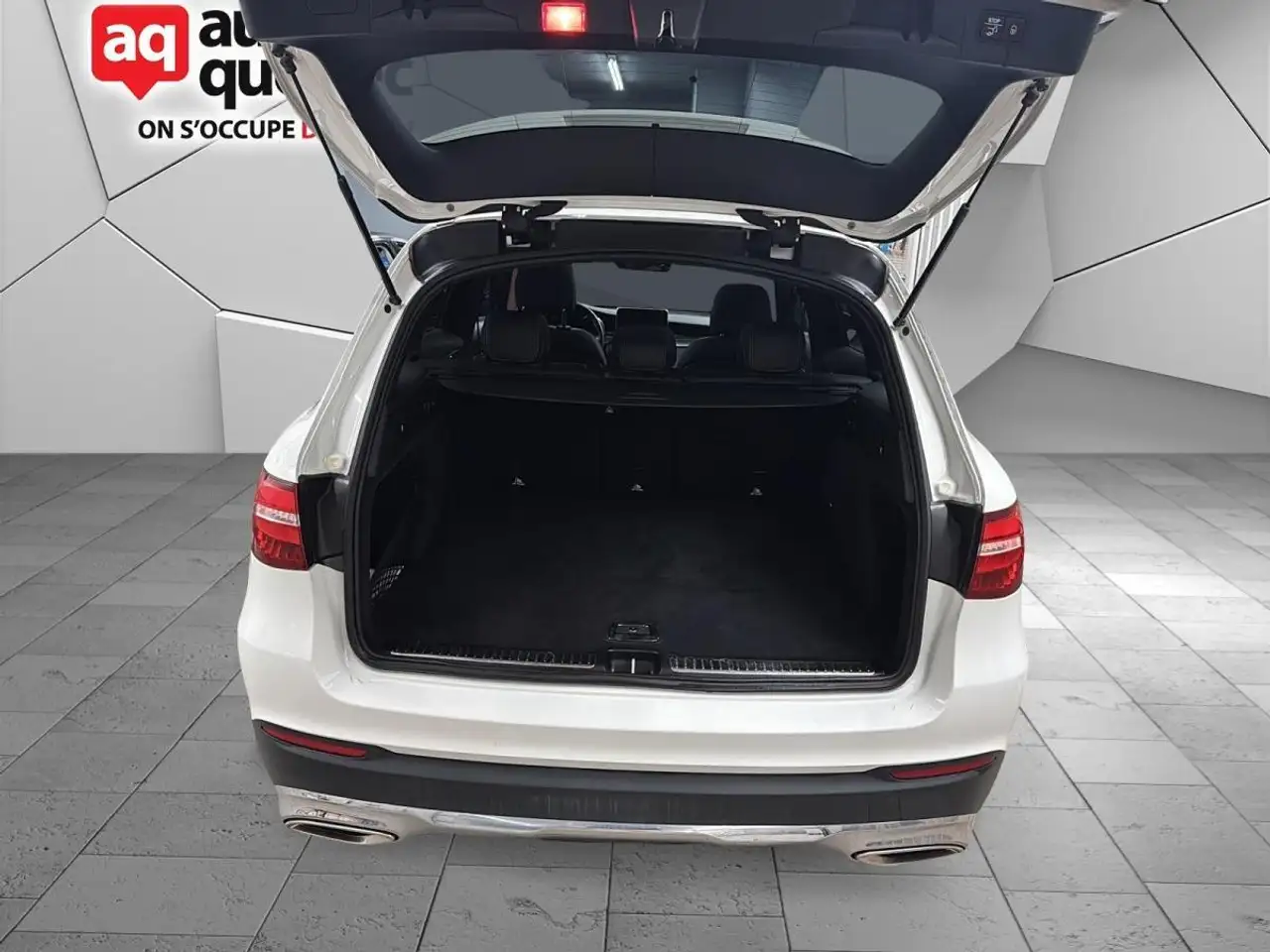 Mercedes-Benz GLC снимка Mercedes-Benz GLC