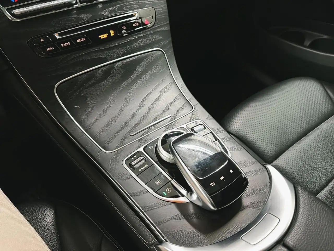 Mercedes-Benz GLC снимка Mercedes-Benz GLC