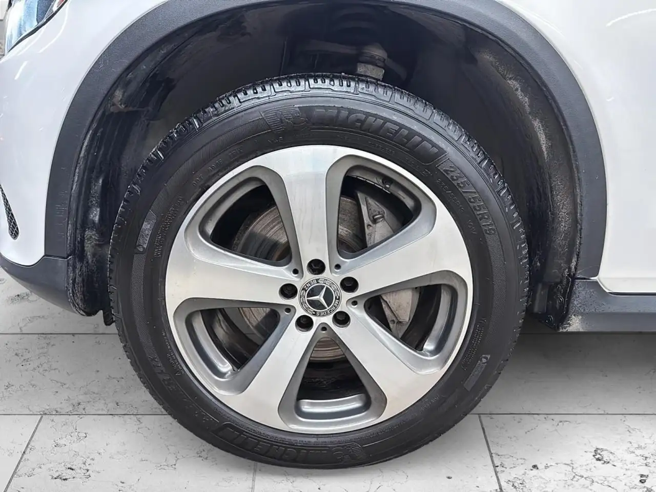 Mercedes-Benz GLC снимка Mercedes-Benz GLC