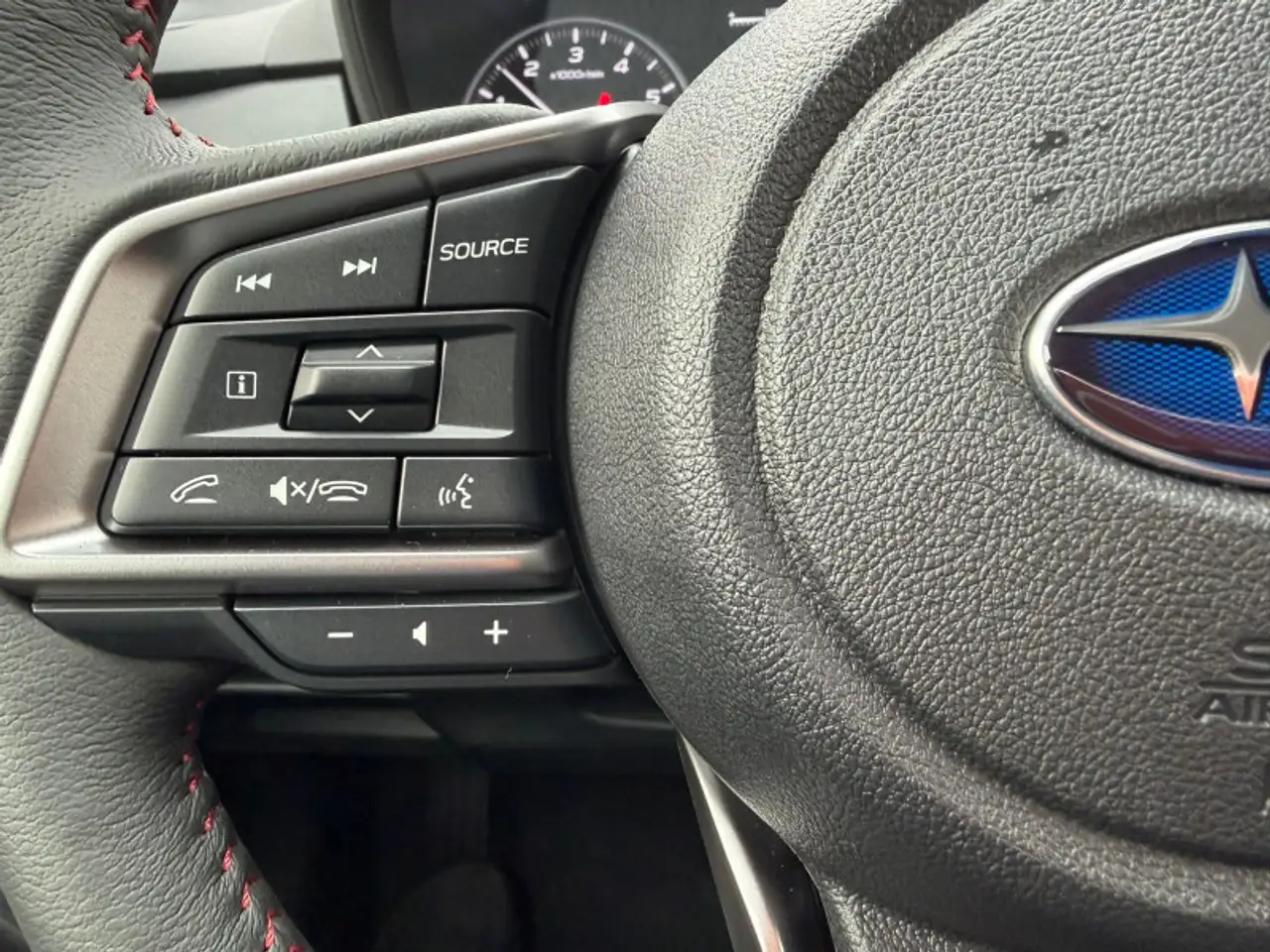 Subaru Impreza снимка Subaru Impreza