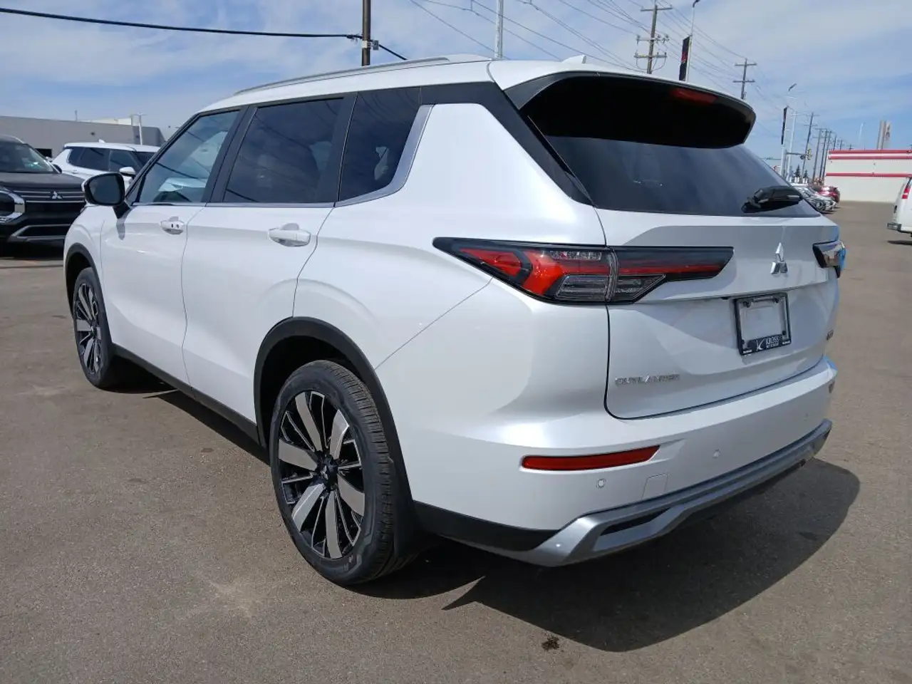 Mitsubishi Outlander photo Mitsubishi Outlander