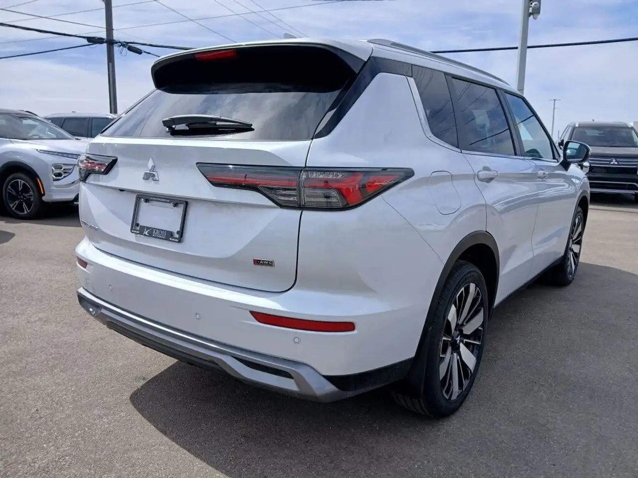 Mitsubishi Outlander photo Mitsubishi Outlander