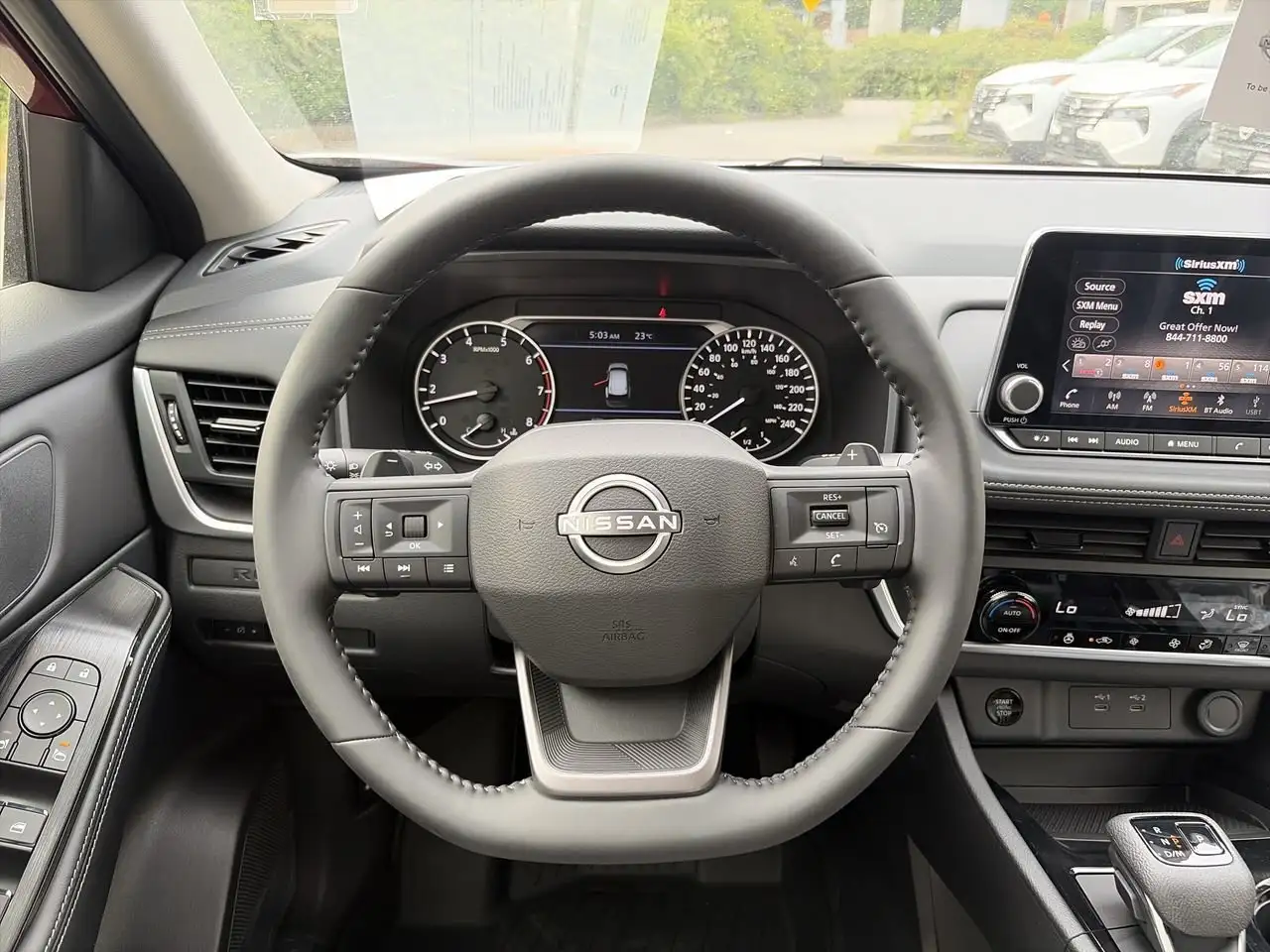 Nissan Rogue снимка Nissan Rogue