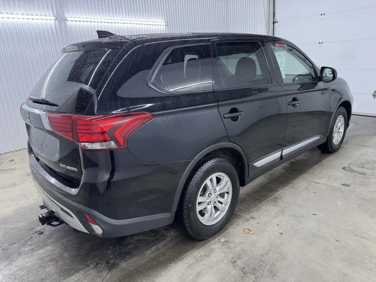 Mitsubishi Outlander снимка Mitsubishi Outlander