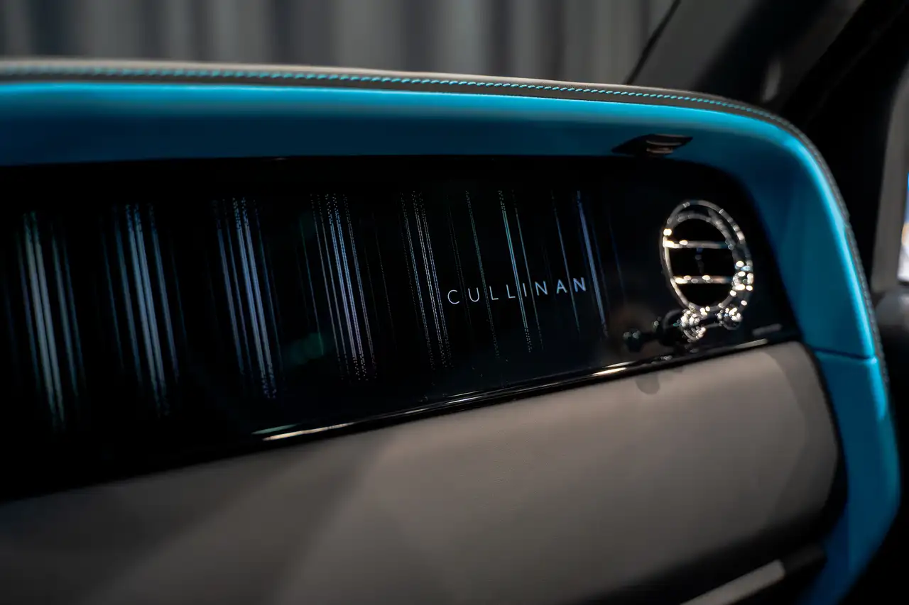 Rolls-Royce Cullinan снимка Rolls-Royce Cullinan
