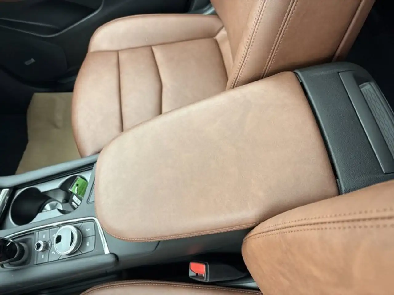 Cadillac XT5 снимка Cadillac XT5