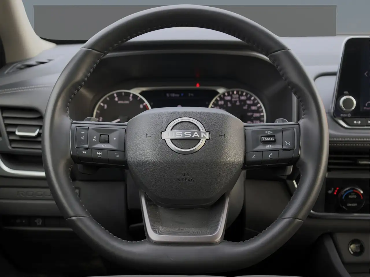 Nissan Rogue fotografie Nissan Rogue