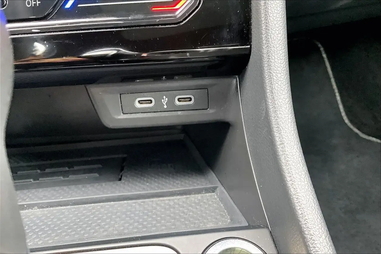Volkswagen Jetta снимка Volkswagen Jetta