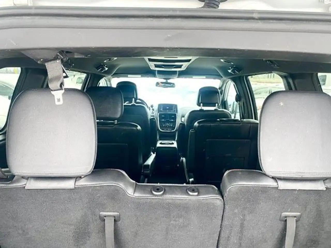 Dodge Grand Caravan photo Dodge Grand Caravan