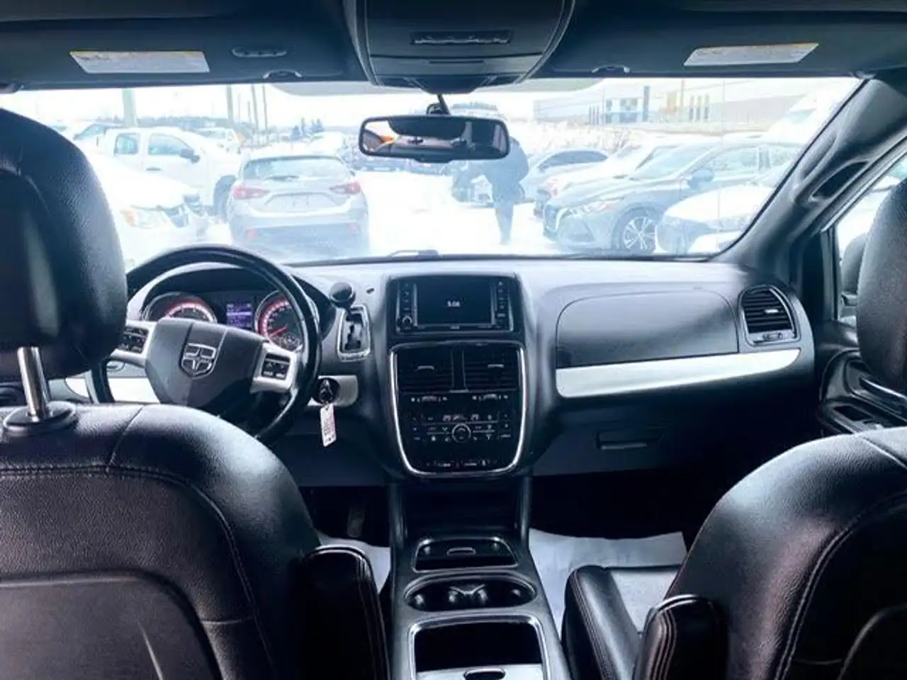 Dodge Grand Caravan photo Dodge Grand Caravan