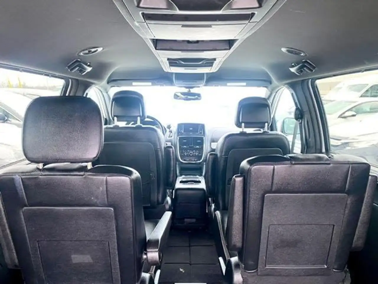 Dodge Grand Caravan photo Dodge Grand Caravan